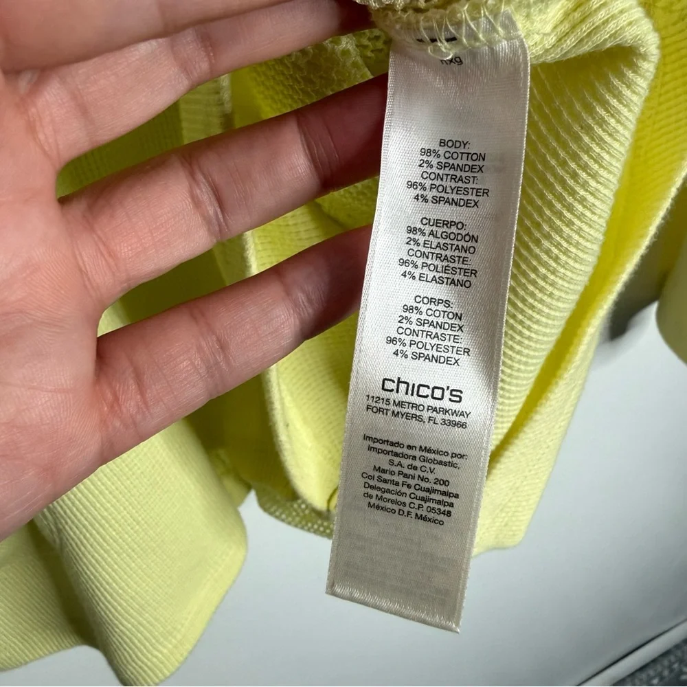 Chico’s Zenergy Light Yellow Jacket‎ Mesh Detail w/ Pockets Large Chico’s Size 2